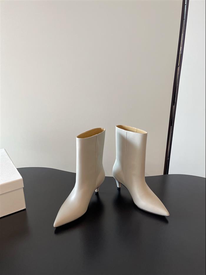 20251128172734583 390